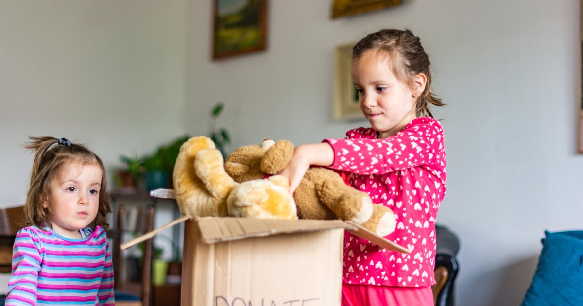 Moving With Kids Involve Them With Their Personal Belongings